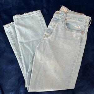 Levi womens Wedgie Straight button fly straight leg jeans